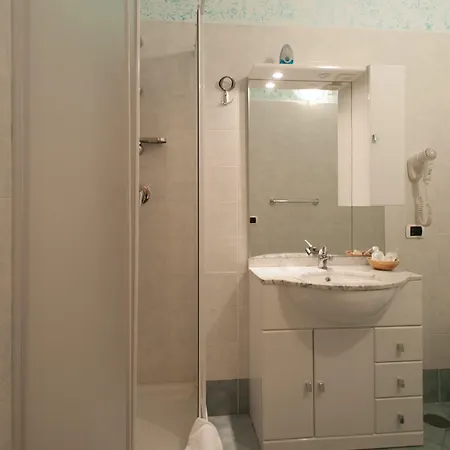 St. Peter's Casa de hóspedes 4*