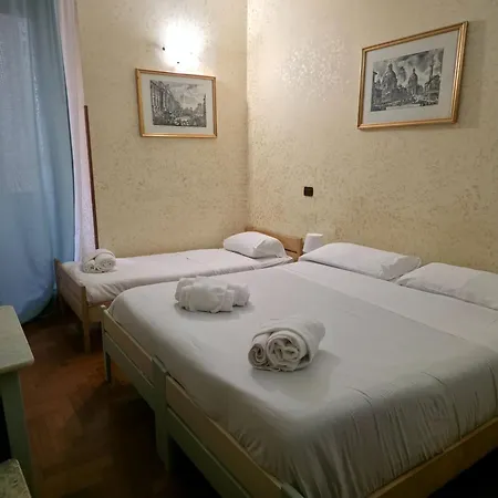 St. Peter's Pensión Roma