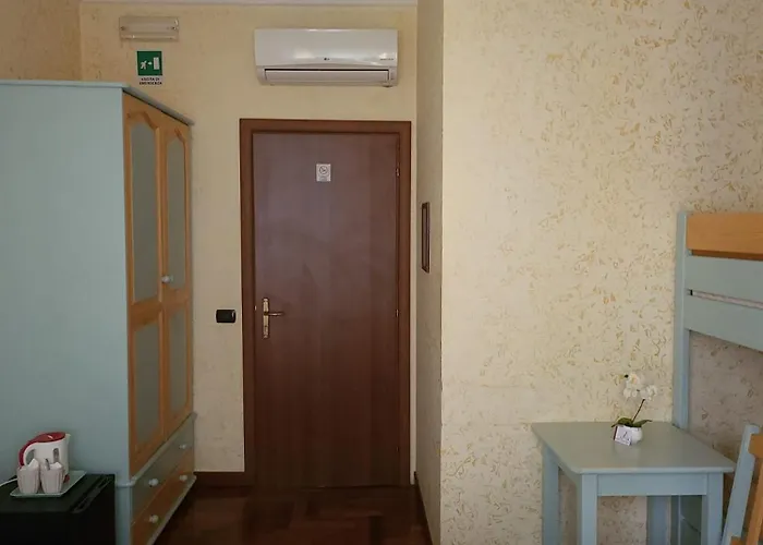 St. Peter's Pensión Roma